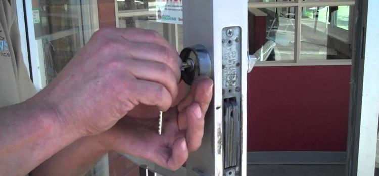 commercial door lock repair Inglewood