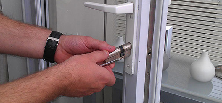 Commercial Door Lock Repair in Inglewood